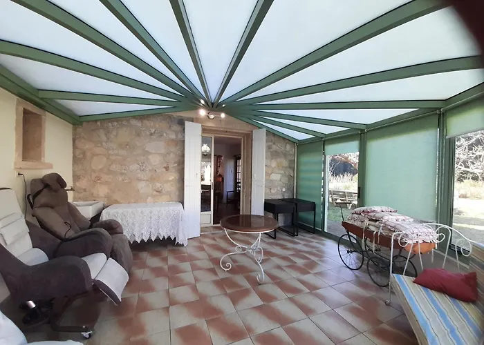 Maison Provencale Chaleureuse Avec Piscine