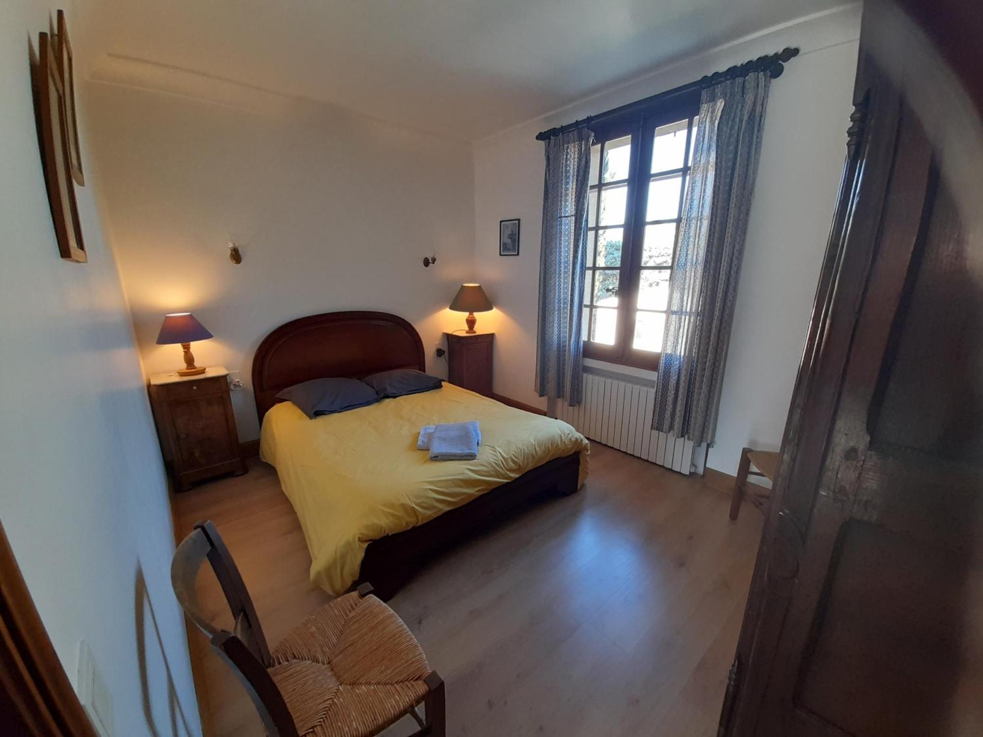 Maison Provencale Chaleureuse Avec Piscine