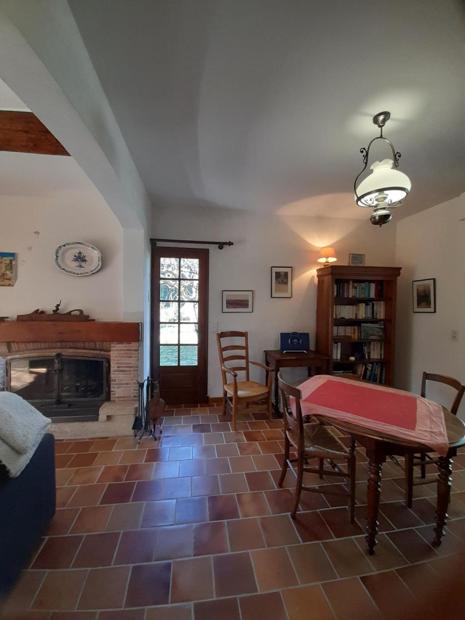 Holiday home Maison Provencale Chaleureuse Avec Piscine Mouries