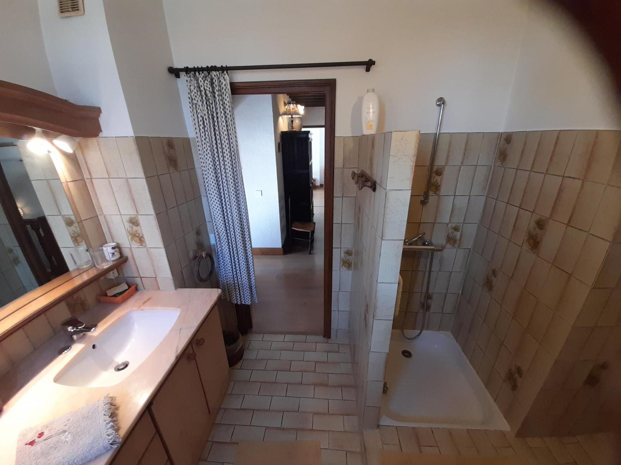 Maison Provencale Chaleureuse Avec Piscine