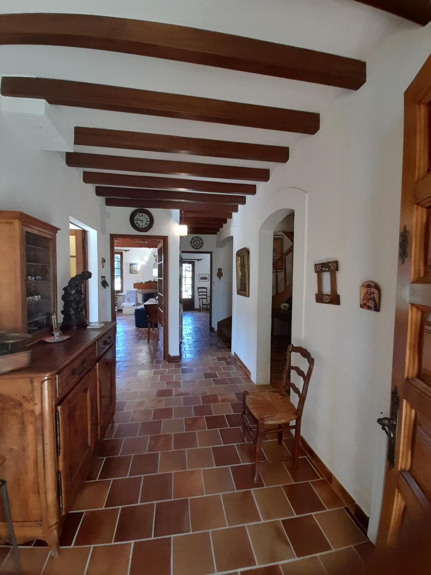 Maison Provencale Chaleureuse Avec Piscine